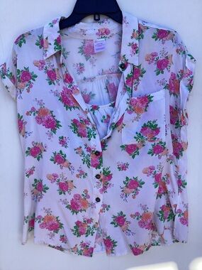 No Boundaries 2 Piece White Button-Front Floral Blouse with Pink Roses
